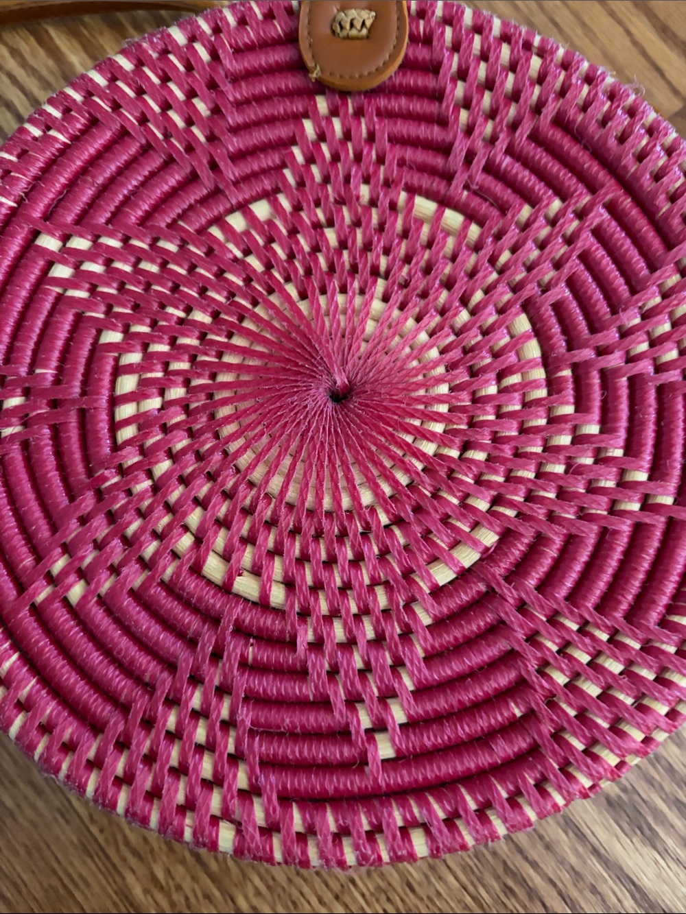 Woven Round Shoulder Bag in Bright Pink